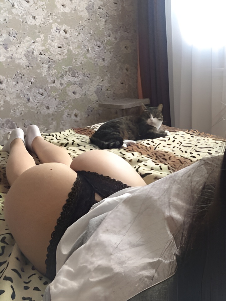 Эвелина привлекальеная девушка из Алушты цена от 3000 руб