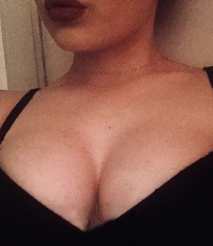 Люда привлекальеная девушка из Алушты цена от 3500 руб