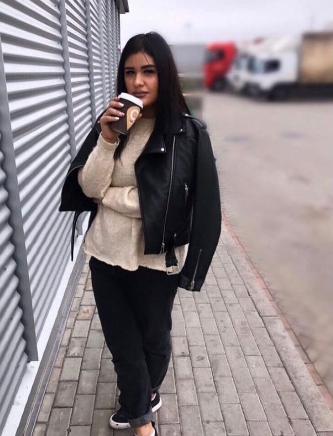 🎥 Алина привлекальеная девушка из Алушты цена от 5000 руб