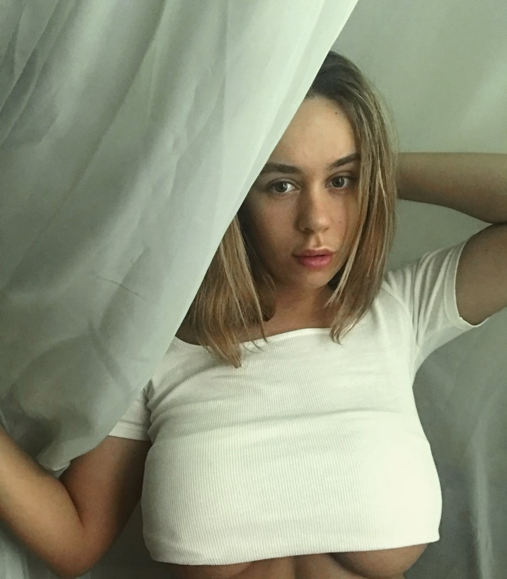 Лиля привлекальеная девушка из Алушты цена от 3500 руб