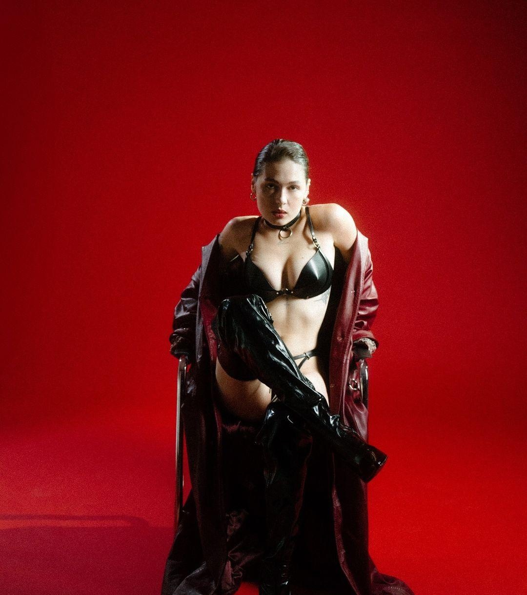 Катерина привлекальеная девушка из Алушты цена от 7000 руб