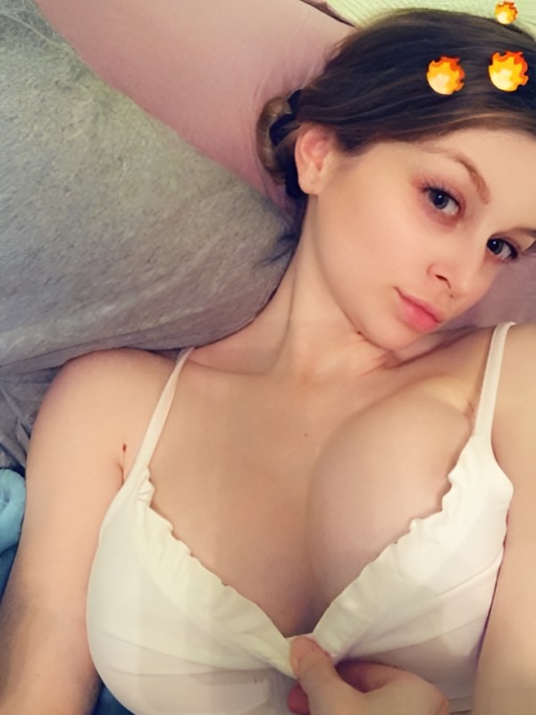 Марго привлекательная девушка из Алушты цена от 4000 руб