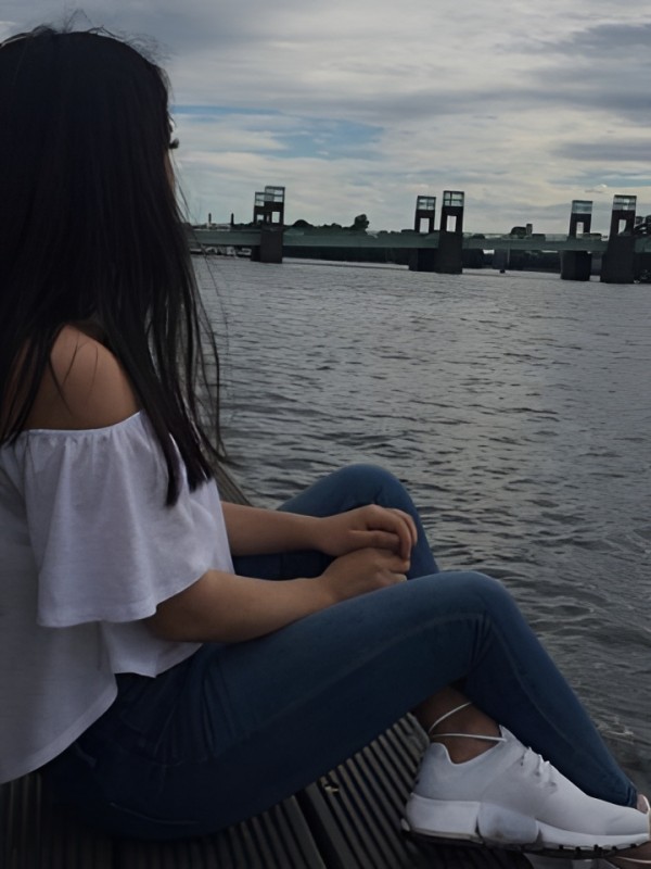 Марта привлекательная девушка из Алушты цена от 10000 руб