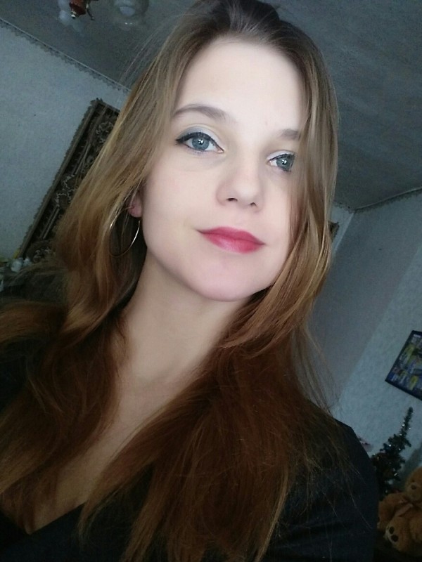 Юля привлекательная девушка из Алушты цена от 3500 руб