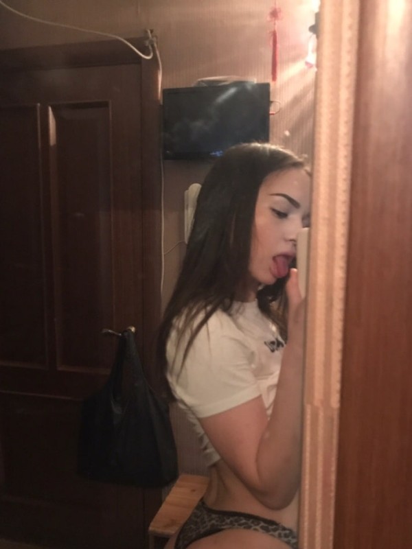 Ириша привлекательная девушка из Алушты цена от 3000 руб