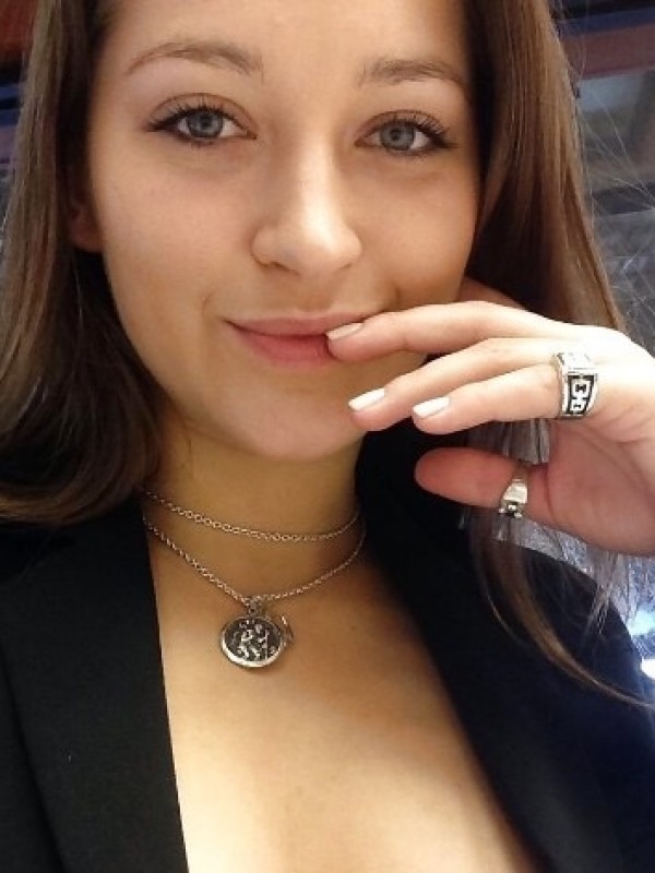 Светлана привлекательная девушка из Алушты цена от 3500 руб