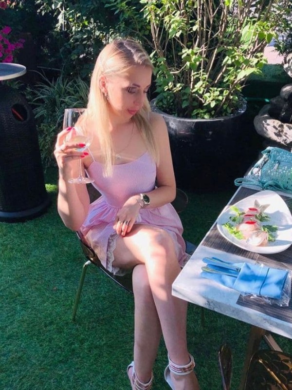 🎥 Ева привлекательная девушка из Алушты цена от 5000 руб