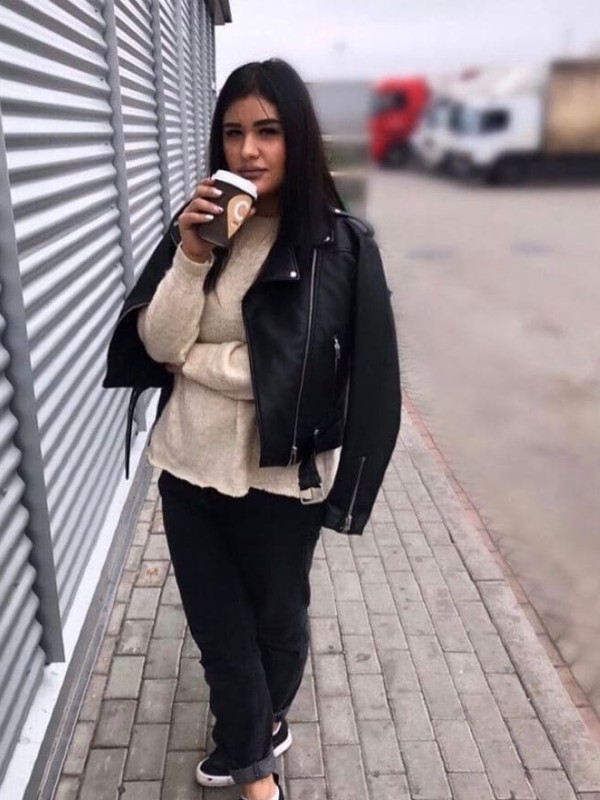 🎥 Алина привлекательная девушка из Алушты цена от 5000 руб