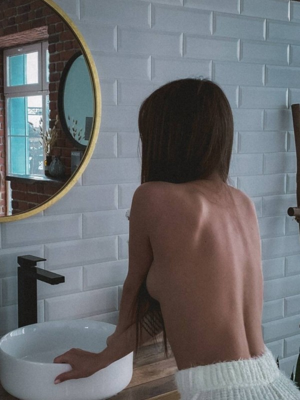 Лиля привлекательная девушка из Алушты цена от 3000 руб